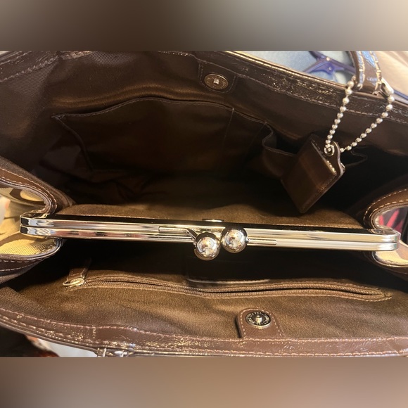 Brown, good used condition, smoke free home - Picture 5 of 5